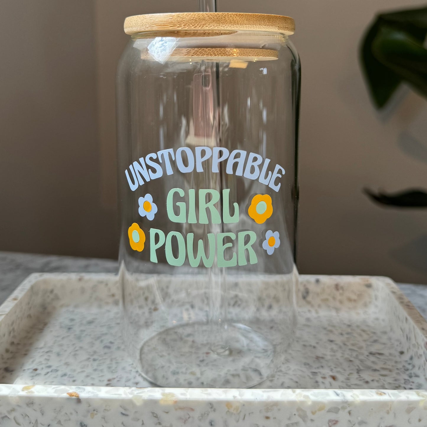 Trinkglas - Unstoppable Girl Power Grün