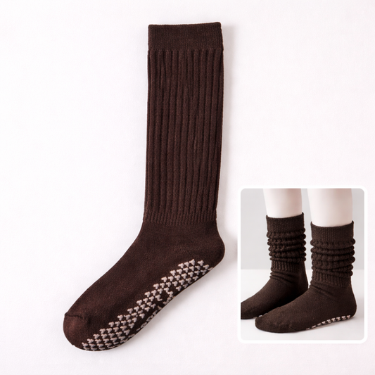 Pilates Grip Socken – Anti-Rutsch für Barre & Reformer | Kaffee